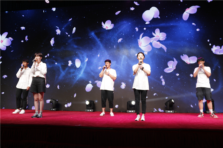 聲樂社演唱歌曲《我的夢》.JPG