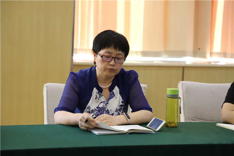 鄭州中學副校長孫桂玲就做好國際部德育工作講話.JPG