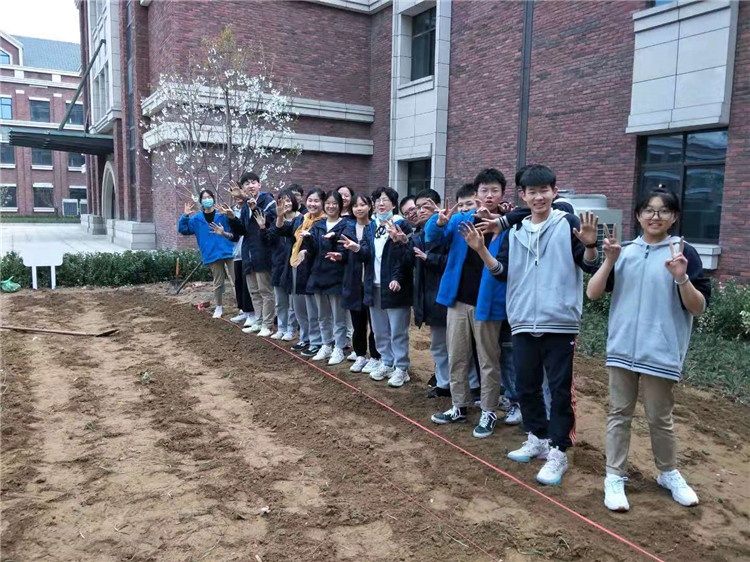 活動(dòng)后合影留念，好不愜意！.jpg