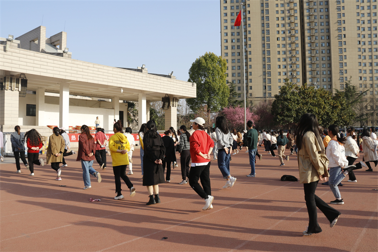 圖片2：人人參與，放松身心、暢享歡樂.jpg
