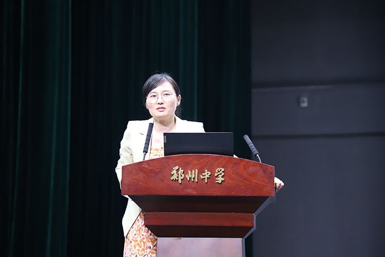 圖片5：高一年級主任李炬總結(jié)發(fā)言.jpg