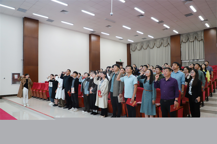 圖五：集體宣誓.jpg