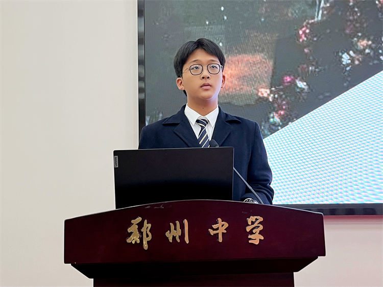 圖4：高一2班李橋昂同學演講.jpg