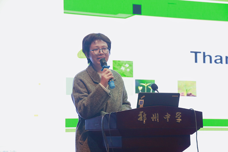 圖片5.八年級年級主任趙志娟老師勉勵學生.jpg