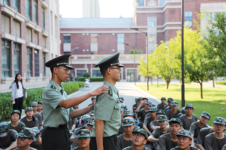 圖片1 教官演示動作.JPG