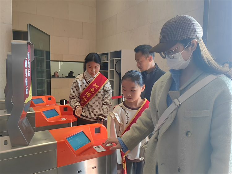 圖片8.化身博物館引導員.png