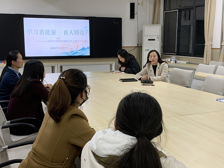 圖片6：鄭州中學(xué)黨委委員、副校長韓穎總結(jié)發(fā)言.JPG