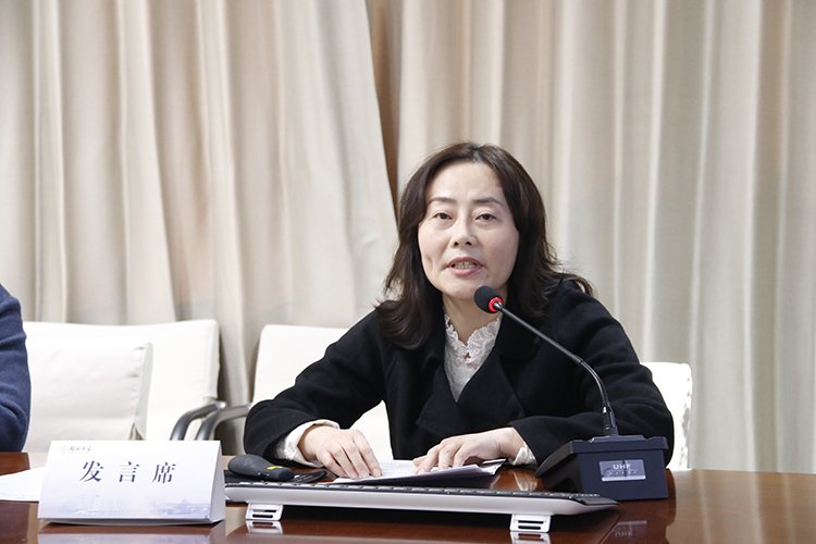 圖片6：鄭州中學初中部德育副校長韓穎匯報.JPG